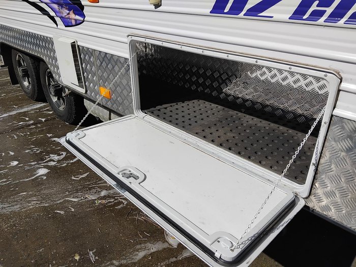 2016 New Age Caravans 23Ft Oz Classic With Full Ensuite And Recliner Lounge Chairs