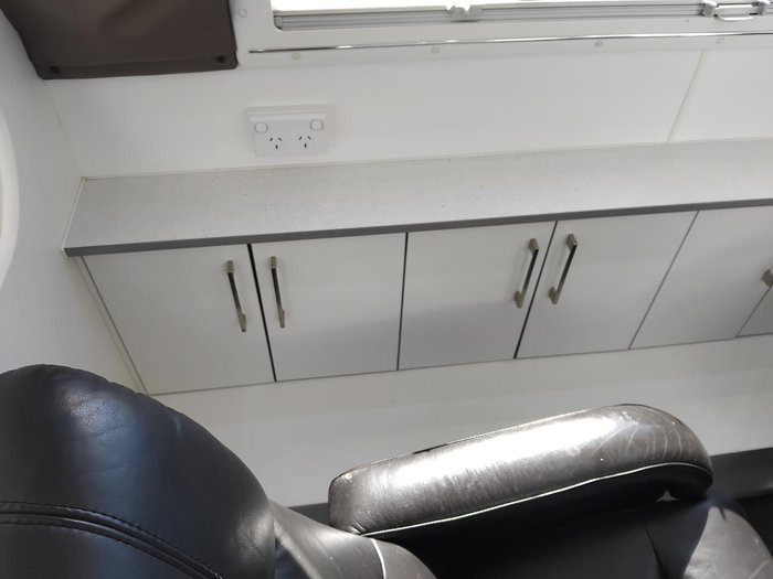 2016 New Age Caravans 23Ft Oz Classic With Full Ensuite And Recliner Lounge Chairs