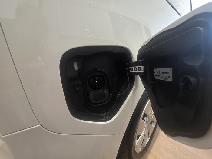 2025 Volkswagen ID. Buzz Cargo BEV550