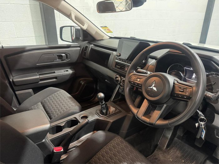 2025 Mitsubishi Triton GLX MV MY25 4x2 White