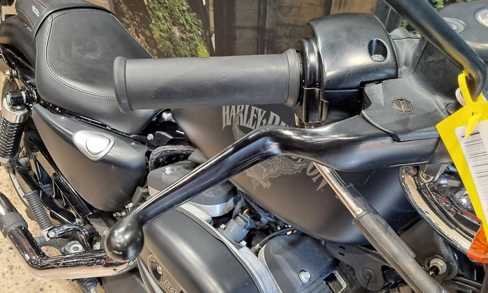 2015 Harley-Davidson Iron 883 (XL883N) Sportster Black