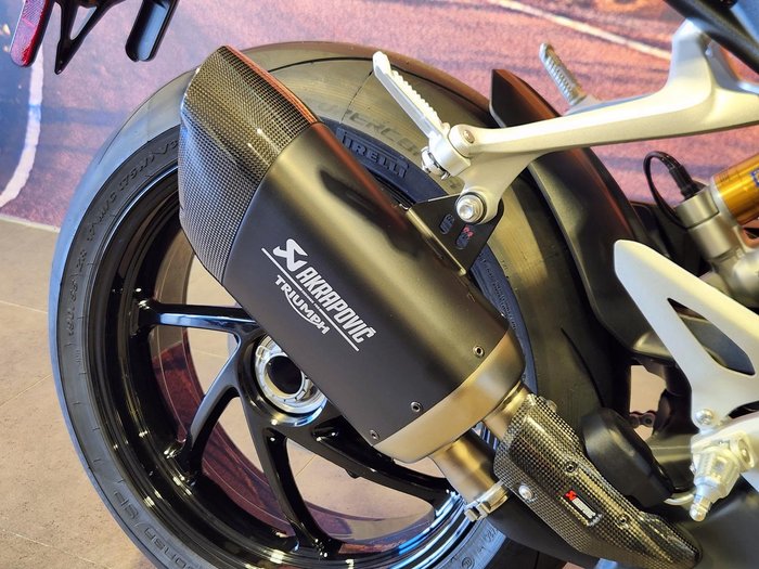 2025 Triumph Speed Triple 1200 RX limited Edition Speed Triple Yellow