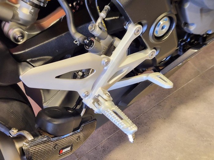 2025 Triumph Speed Triple 1200 RX limited Edition Speed Triple Yellow