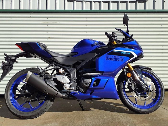 2025 Yamaha YZF-R3 R3 Blue