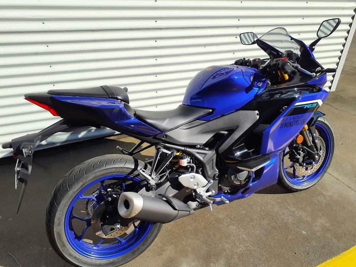 2025 Yamaha YZF-R3 R3 Blue