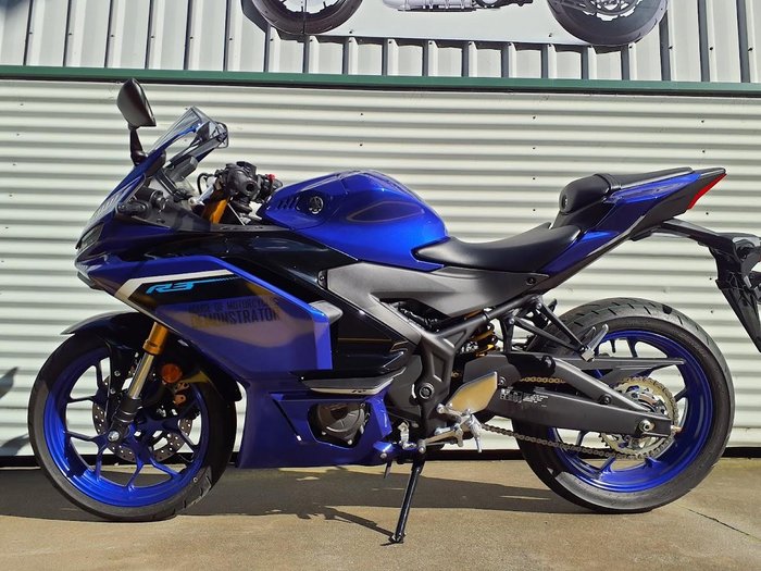 2025 Yamaha YZF-R3 R3 Blue