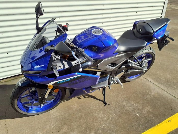 2025 Yamaha YZF-R3 R3 Blue