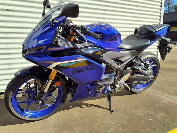 2025 Yamaha YZF-R3 R3 Blue
