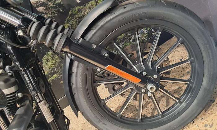 2013 Harley-Davidson Iron 883 (XL883N) Sportster Black