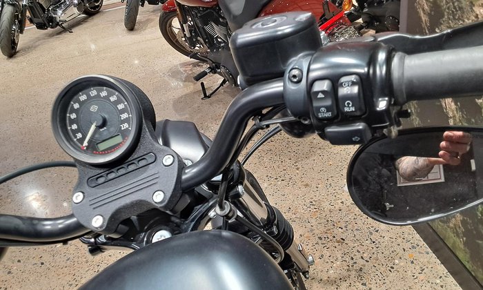 2013 Harley-Davidson Iron 883 (XL883N) Sportster Black