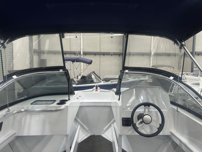2023 Stessl 530 Bluewater Runabout