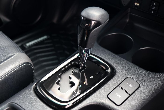 2023 Toyota Hilux Rogue GUN126R 4X4 Dual Range Oxide Bronze
