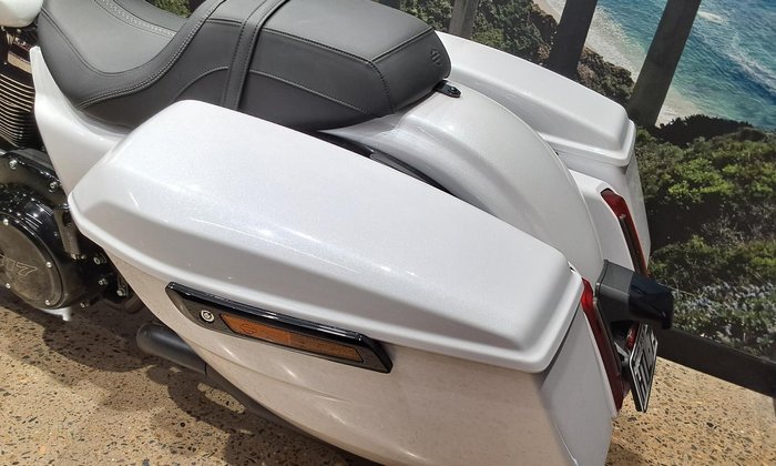 2025 Harley-Davidson Road Glide 117 (FLTRX) Touring White