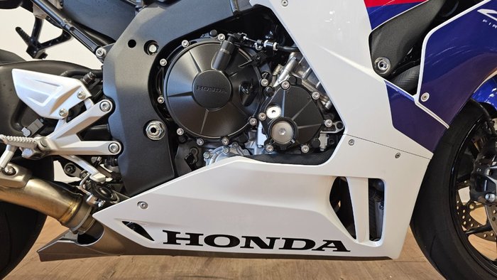 2022 Honda CBR1000RR-R SP (FIREBLADE) ABS WHITE