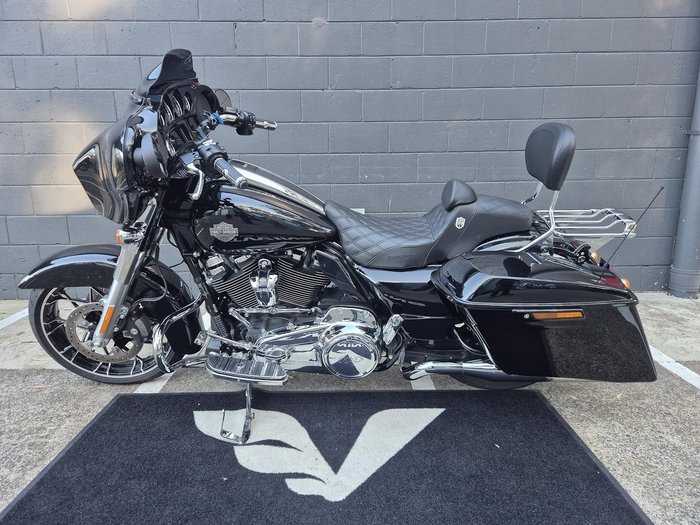 2023 Harley-Davidson Street Glide Special 114 (FLHXS) Touring Black