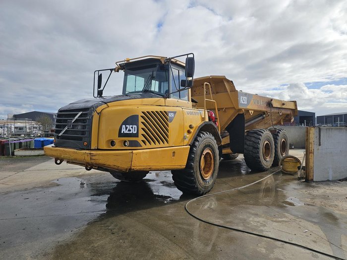 2004 Volvo A25d