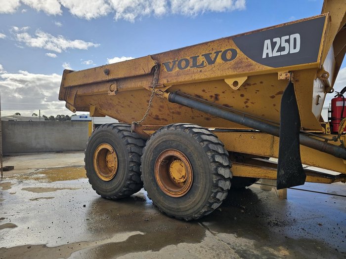 2004 Volvo A25d