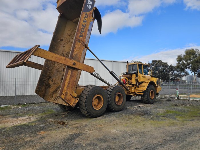 2003 Volvo A25d yellow
