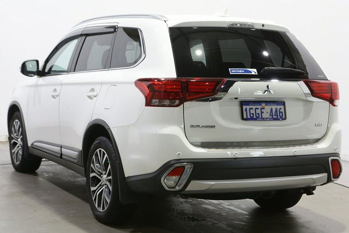 2016 Mitsubishi Outlander LS Safety Pack