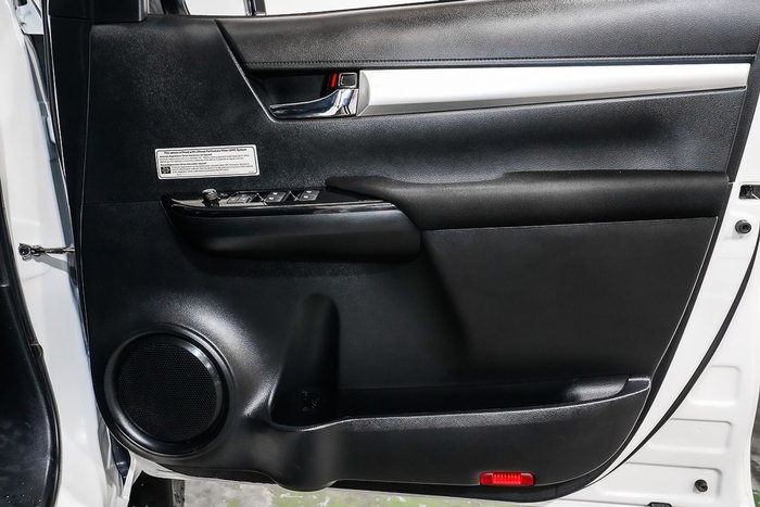 2020 Toyota Hilux SR5