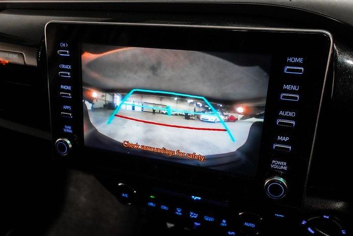 2020 Toyota Hilux SR5