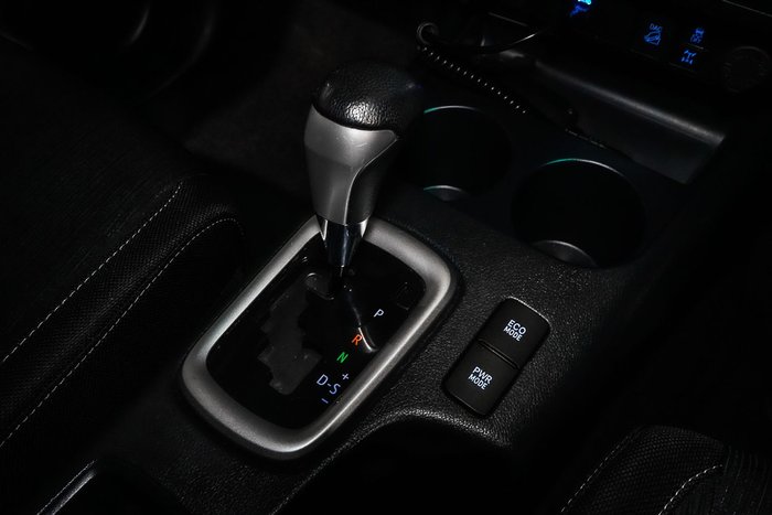 2020 Toyota Hilux SR5