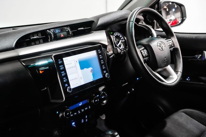2020 Toyota Hilux SR5