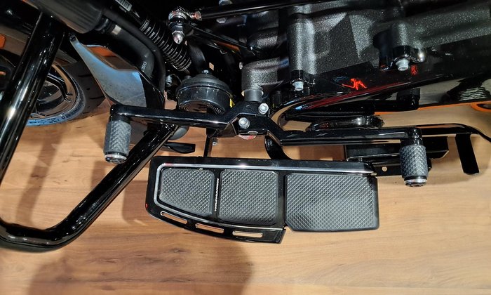 2025 Harley-Davidson CVO Street Glide 121 (FLHXSE) Touring
