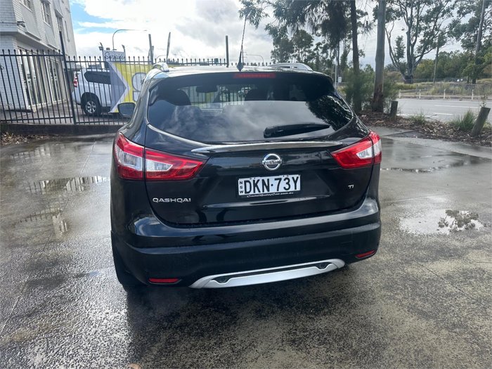 2016 NISSAN QASHQAI Ti