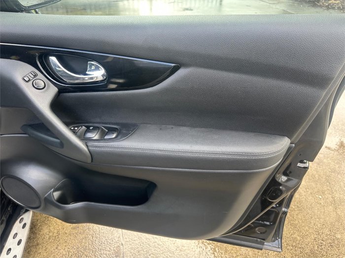 2016 NISSAN QASHQAI Ti