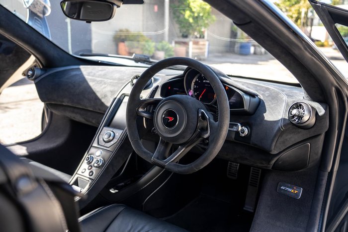 2016 McLaren 675LT