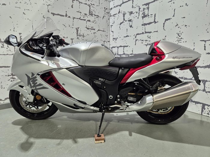 2022 Suzuki Hayabusa (GSX1300R) Hayabusa Silver
