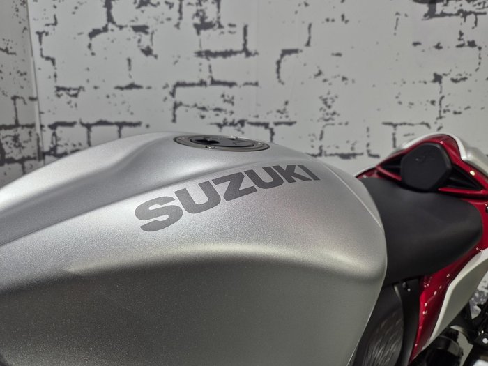 2022 Suzuki Hayabusa (GSX1300R) Hayabusa Silver
