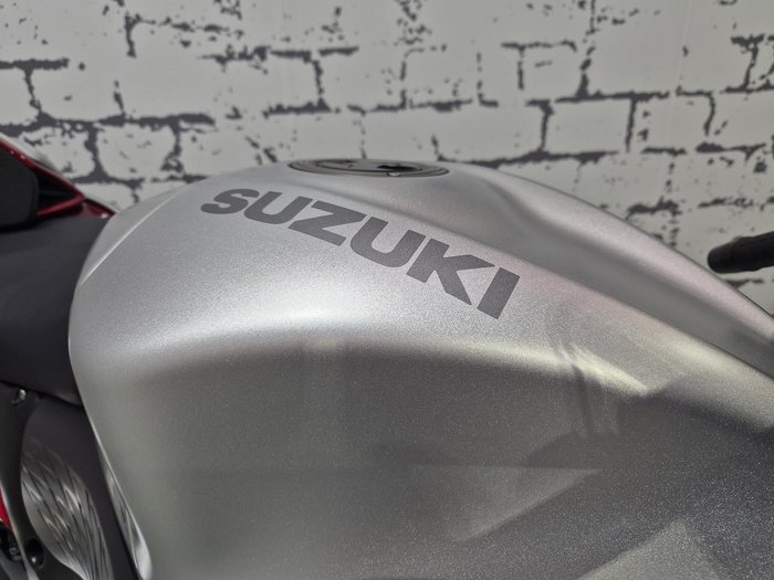2022 Suzuki Hayabusa (GSX1300R) Hayabusa Silver