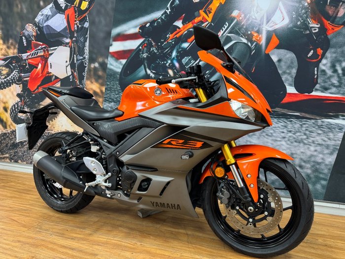 2022 Yamaha YZF-R3 VIVID ORANGE
