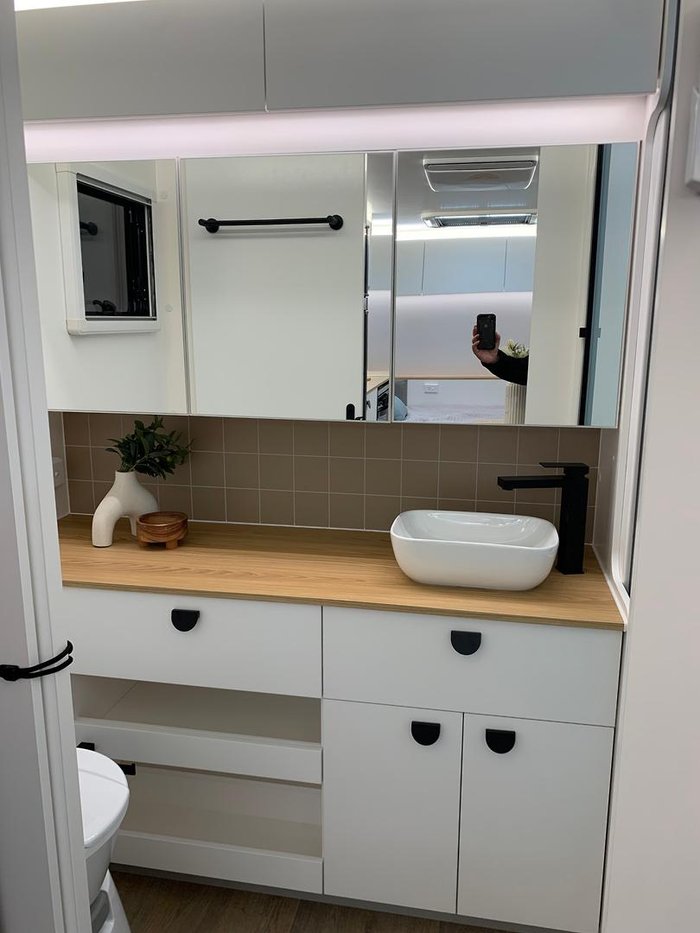 2025 Traveller Track 15'