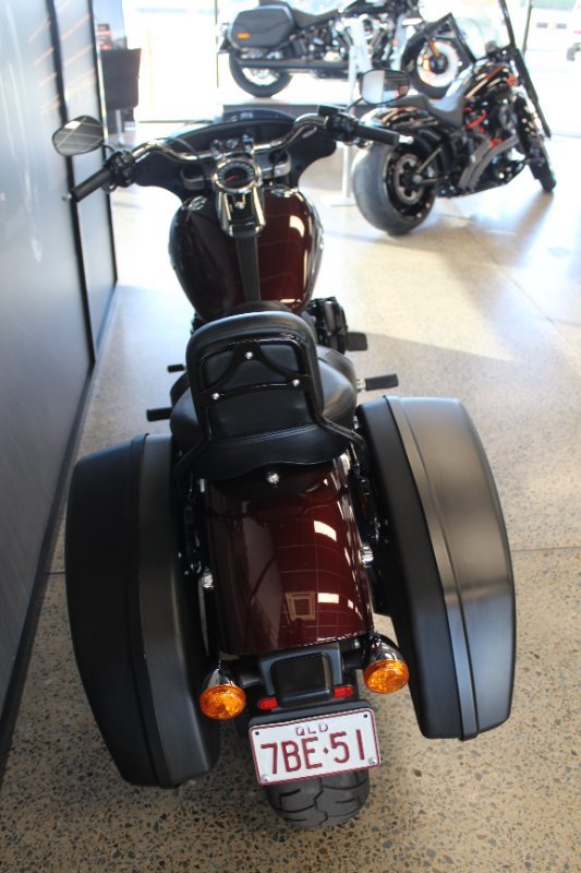 2018 Harley-davidson FLSB SPORT GLIDE MAROON