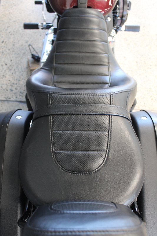 2018 Harley-davidson FLSB SPORT GLIDE MAROON