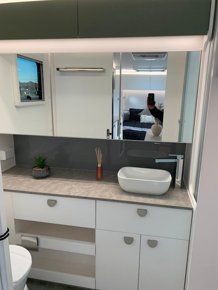 2025 Traveller Track 17'