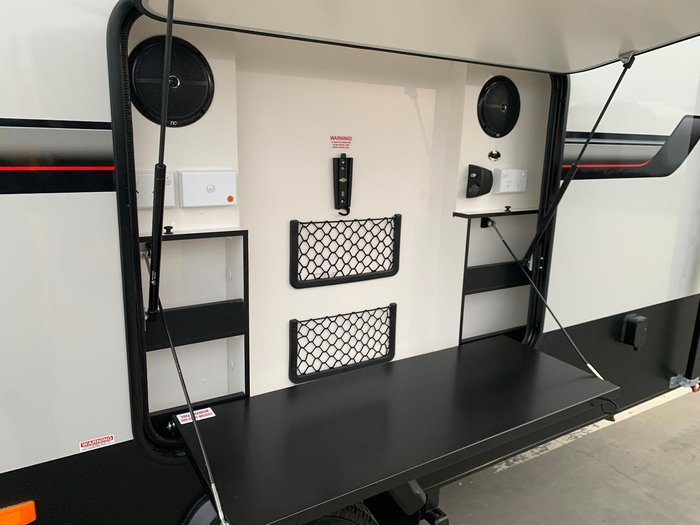 2025 Traveller Track 17'