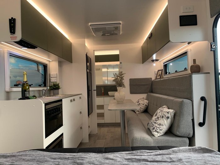 2025 Traveller Track 17'