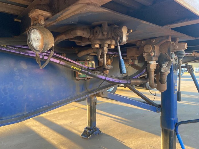 2022 Lusty Pumpa Belt Walking Floor