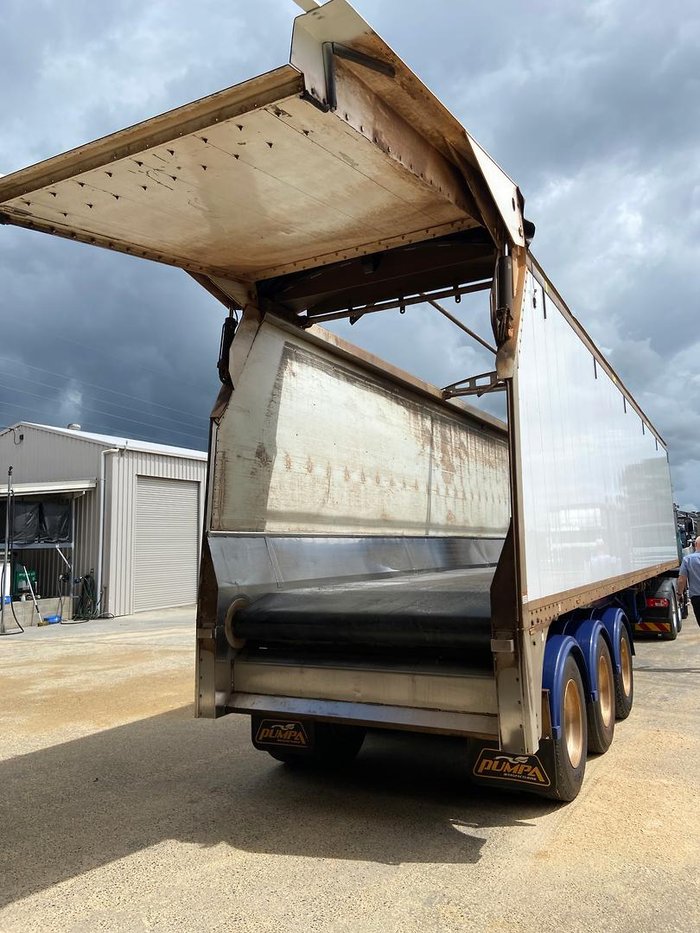 2022 Lusty Pumpa Belt Walking Floor