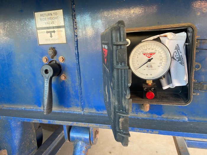 2022 Lusty Pumpa Belt Walking Floor