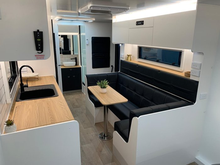 2025 Traveller Track 20'