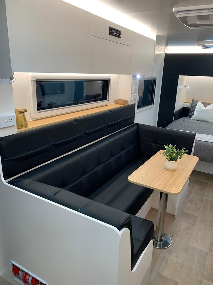 2025 Traveller Track 20'