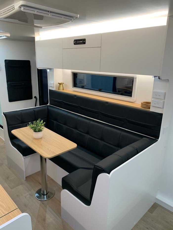 2025 Traveller Track 20'