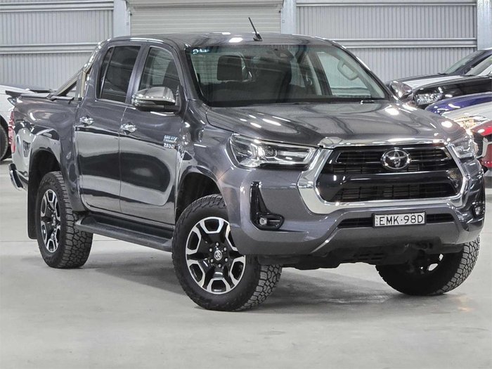 2020 Toyota Hilux SR5