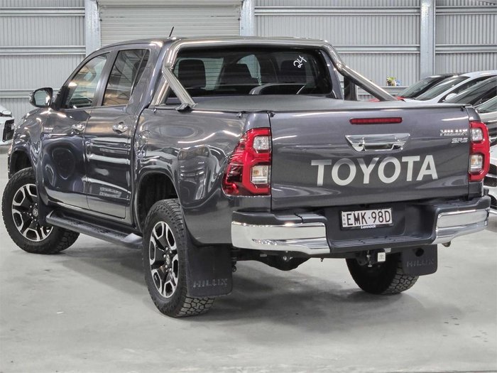 2020 Toyota Hilux SR5