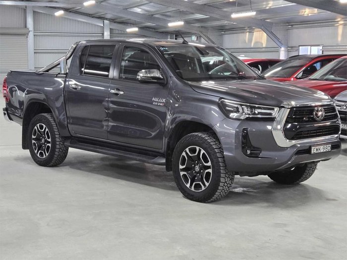 2020 Toyota Hilux SR5